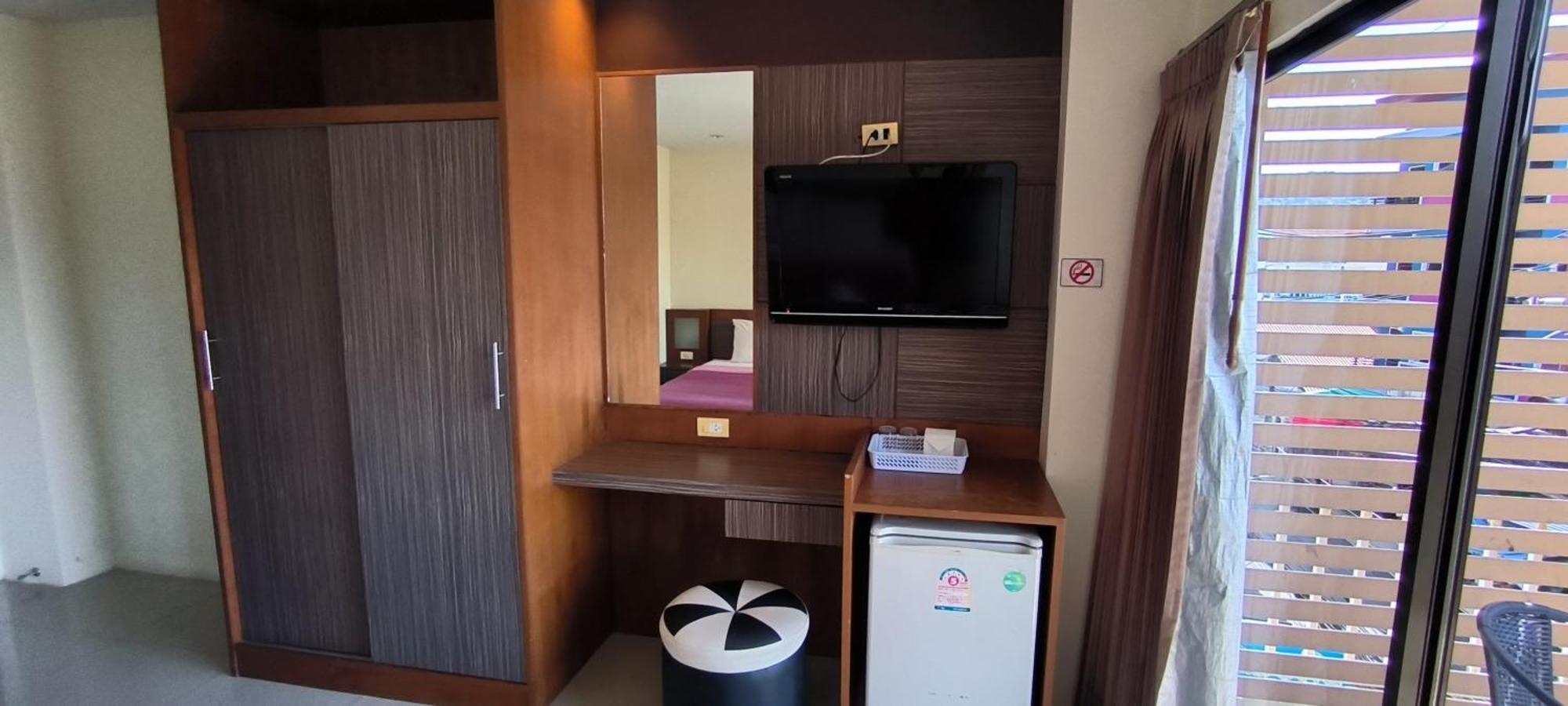 Kanpai Hotel Patong ภายนอก รูปภาพ